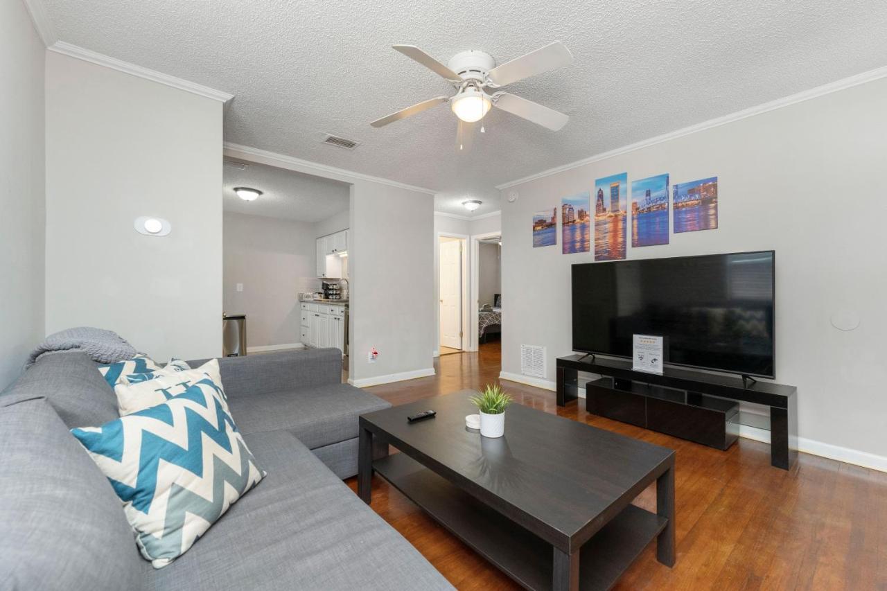 King Bedroom 2Bed1Bath Sleeps 4 Close To Town Center Downtown Beach Mayo Clinic Jacksonville Eksteriør bilde
