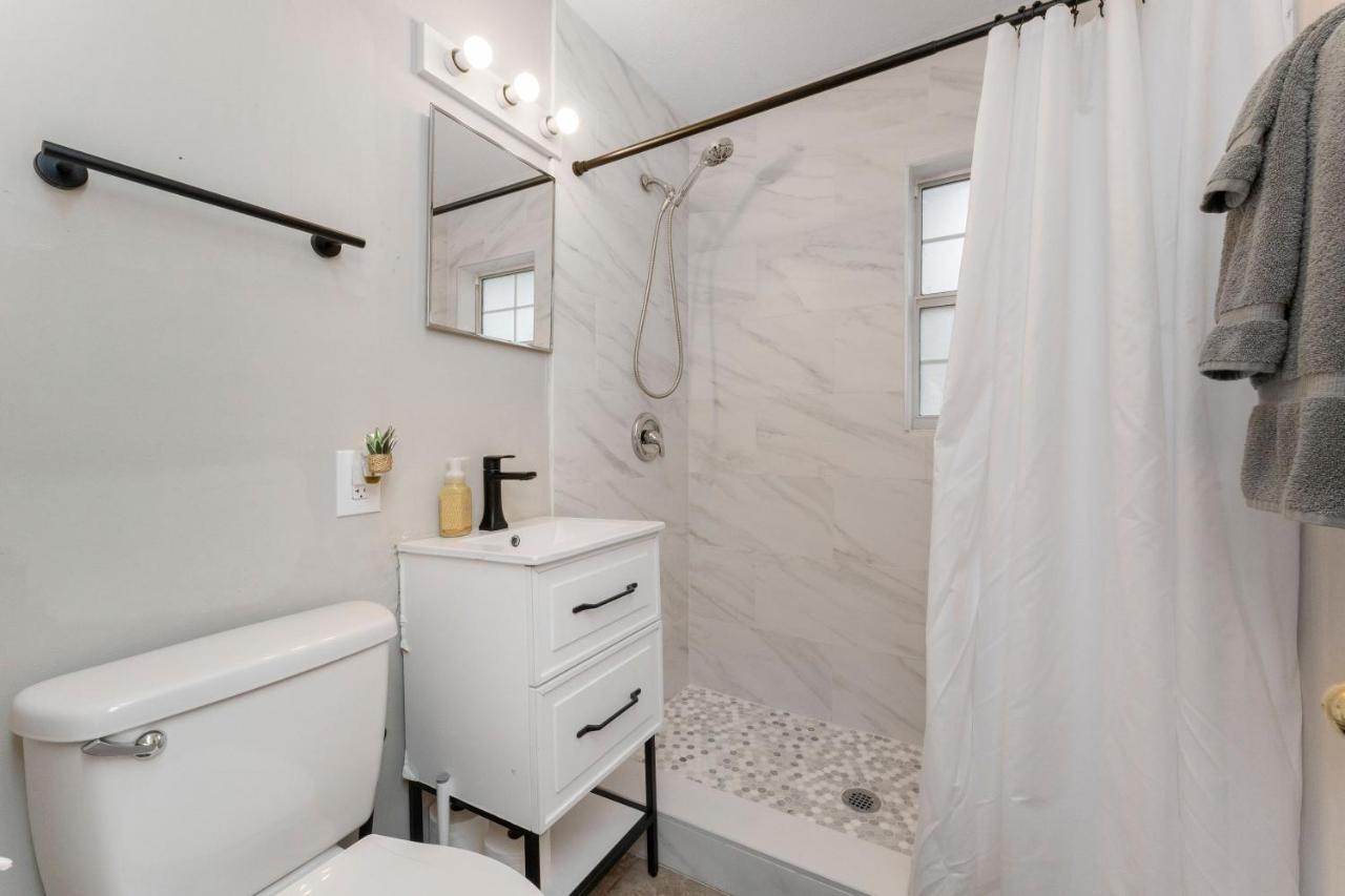 King Bedroom 2Bed1Bath Sleeps 4 Close To Town Center Downtown Beach Mayo Clinic Jacksonville Eksteriør bilde